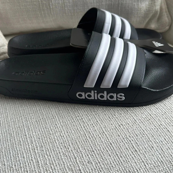 NWT Adidas Slides Men’s size 12 - Picture 2 of 2